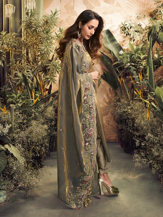 Women Floral Embroidered Zari Straight Crushed Organza Kurta Set